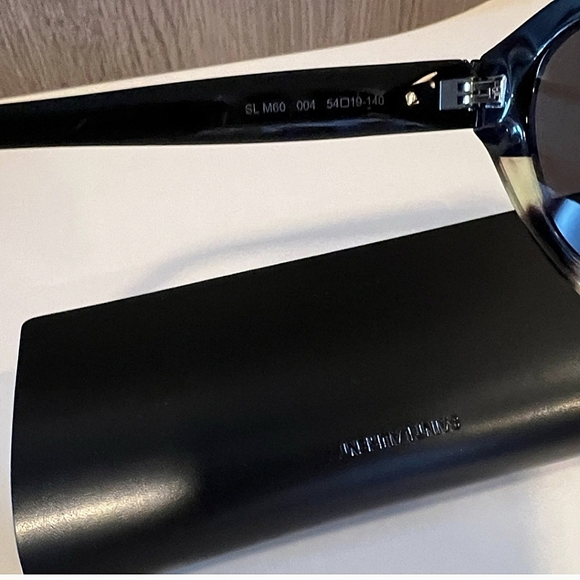 🎁NWT YSL Sunglasses - Picture 7 of 9